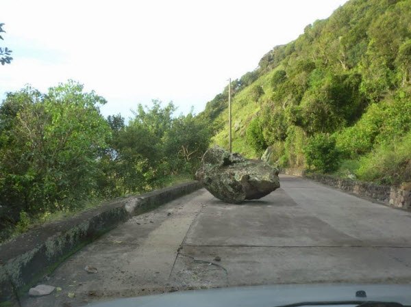 The road from the Bottom to Windwardside. (Photo Els Mommers)